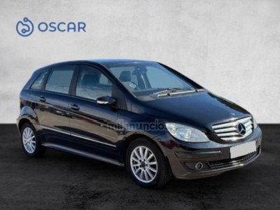 Mercedes-Benz B200